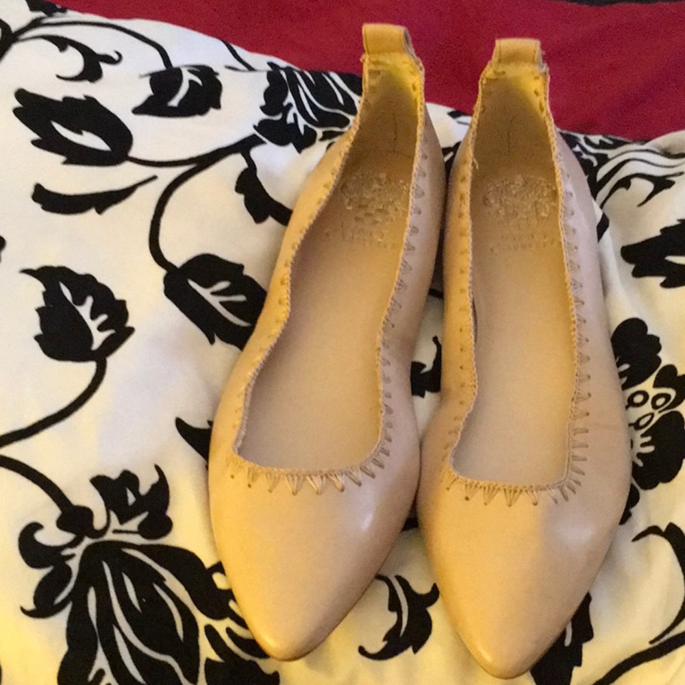 Vince Camuto Flats